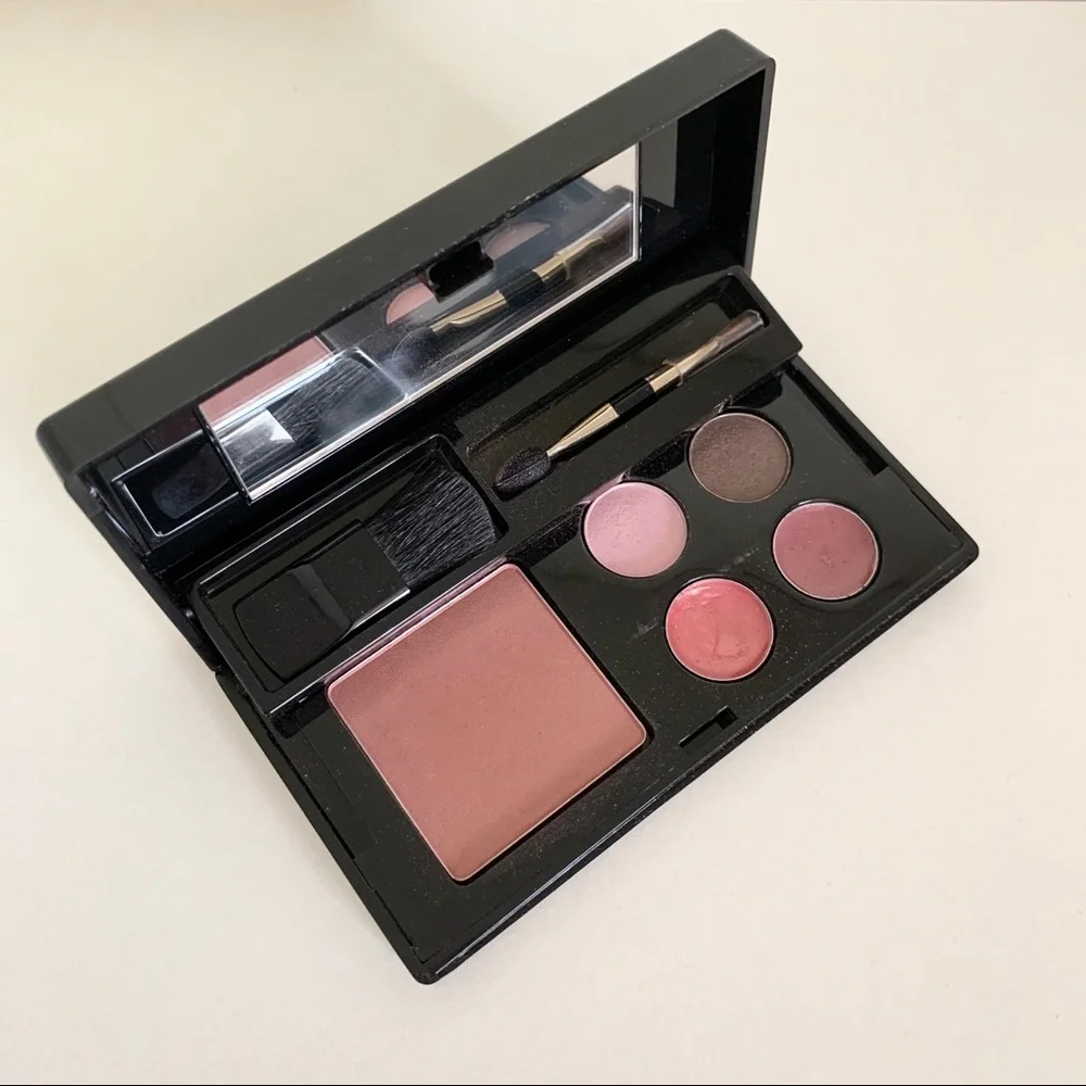 Elizabeth Arden palette